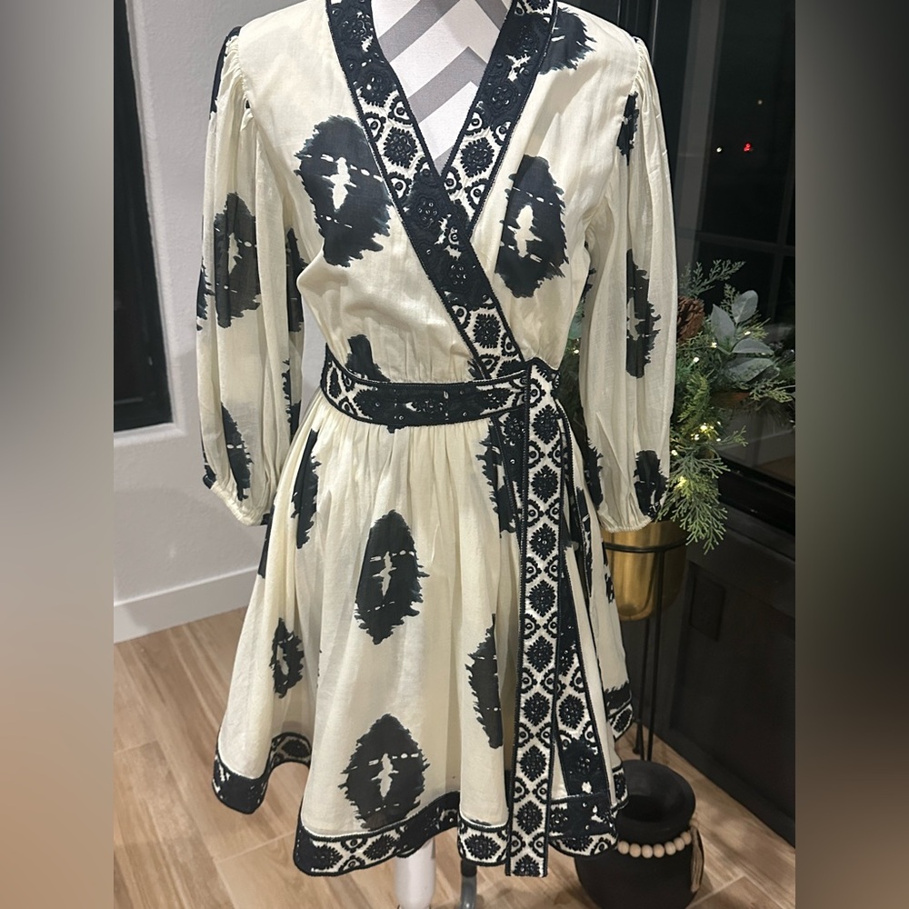 🆕CALLING JUNE Wrap Around Design, Belted, Embroidered Cotton Mini Dress SZ M - Picture 4 of 9